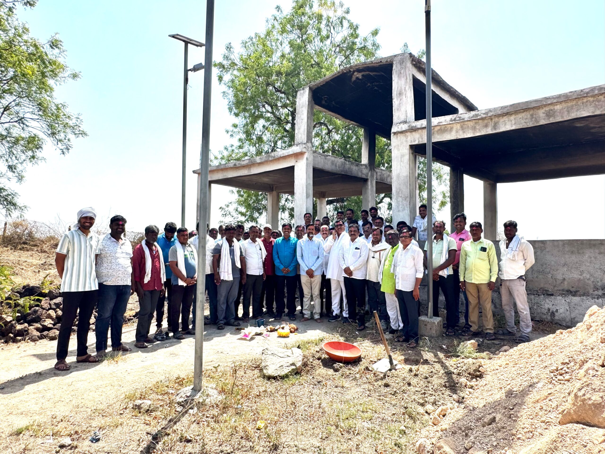सगरोळी येथे दलित वस्तीसुधार योजनेअंतर्गत २३ लाखांच्या सी.सी. रोड कामाचा शुभारंभ