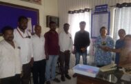 घाटनांदूर प्राथमिक आरोग्य केंद्राला नवीन डॉक्टरांची जोड; पुष्पगुच्छ देऊन केले स्वागत