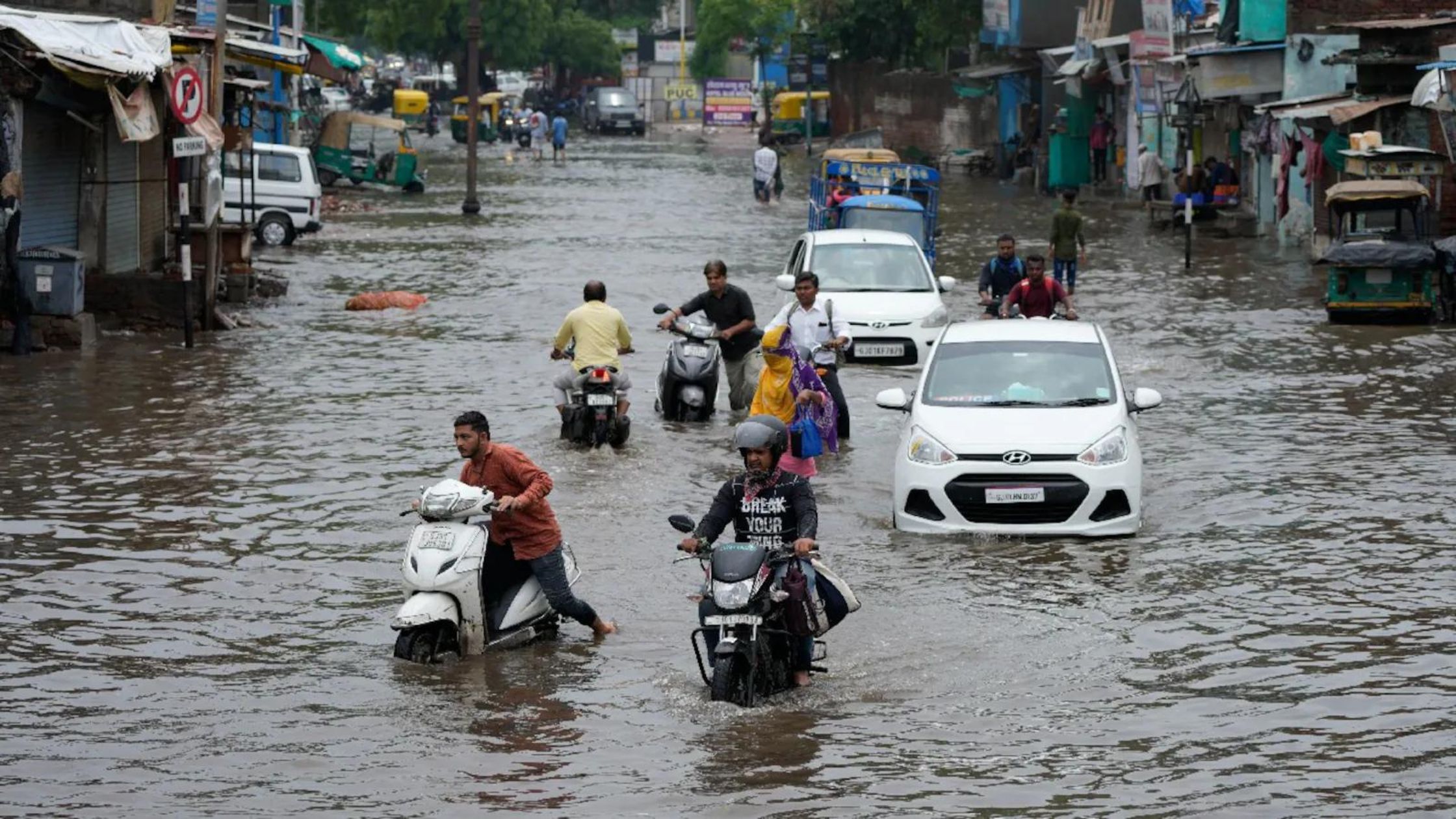पुणे जिल्ह्यात पावसाचा कहर