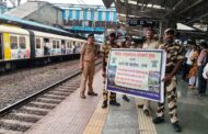 ठाणे रेल्वे पोलिसांकडून रेल्वे रूळ ओलांडू नये यासाठी जनजागृती मोहीम